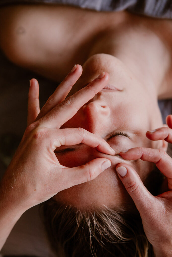 Photographe hossegor, beauté, Alice chavanne, portrait, corporate, Biarritz, skin thérapeute, facialiste
